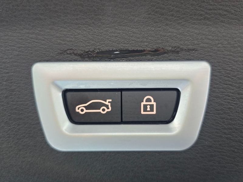 2022 BMW X1 xDrive 20i xLine photo 20