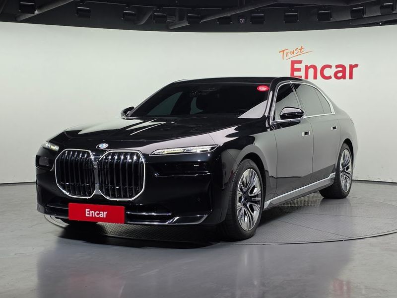 2023 BMW 7 Series 740d xDrive Design Pure Excellence photo 1