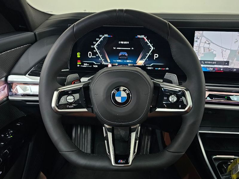 2025 BMW 7 Series 740d xDrive M Sport photo 13