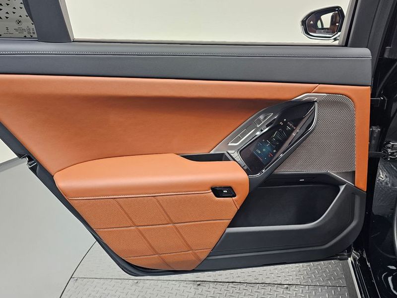 2025 BMW 7 Series 740d xDrive M Sport photo 25