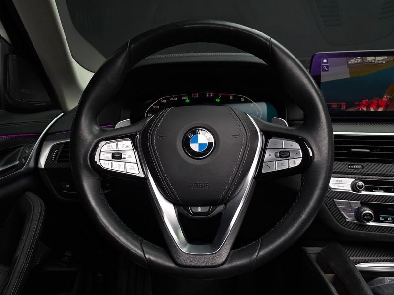 2021 BMW 5 Series 530i Luxury photo 13