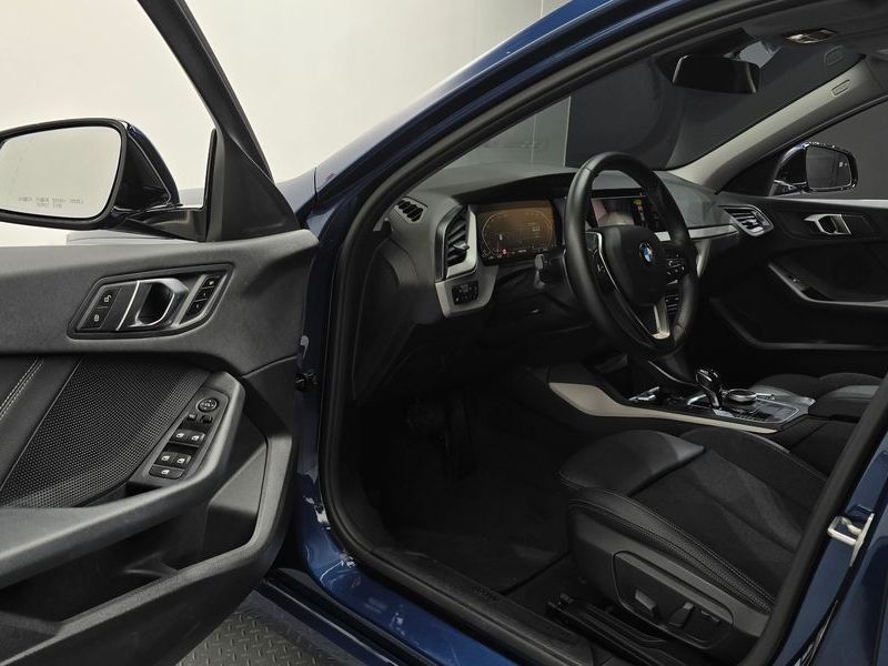 2021 BMW 1 Series 118d Joy photo 10