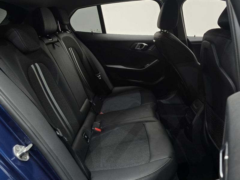 2021 BMW 1 Series 118d Joy photo 11