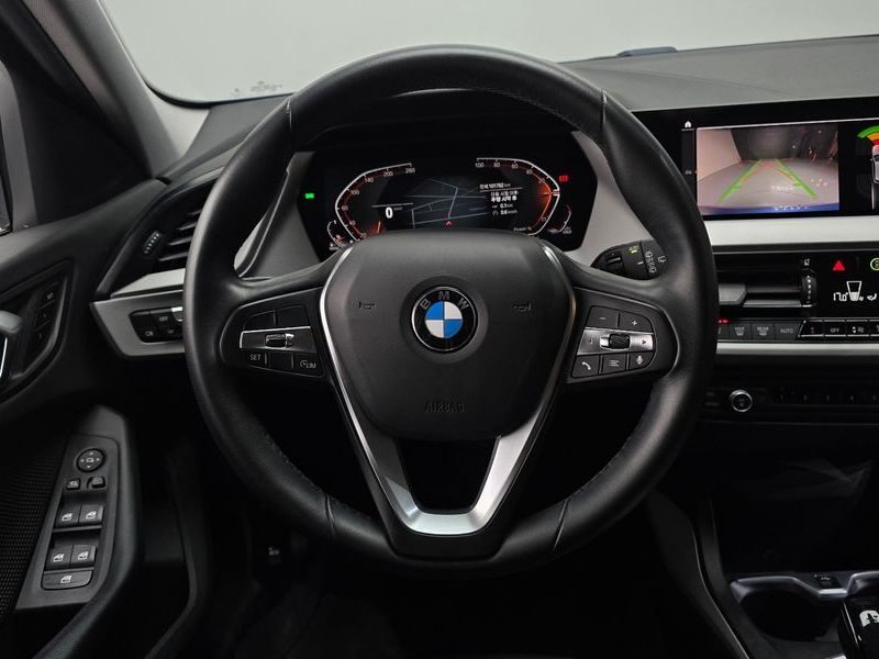2021 BMW 1 Series 118d Joy photo 13