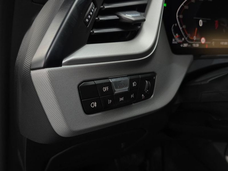 2021 BMW 1 Series 118d Joy photo 16
