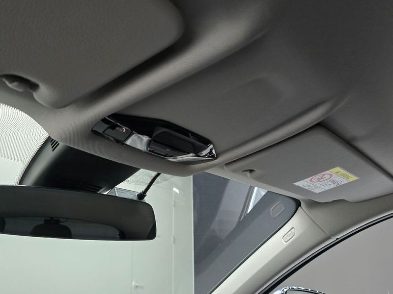 2021 BMW 1 Series 118d Joy photo 19
