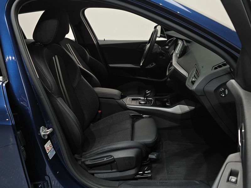 2021 BMW 1 Series 118d Joy photo 26