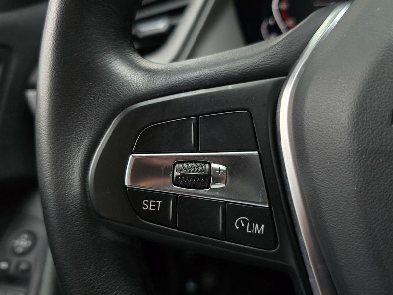 2021 BMW 1 Series 118d Joy photo 28