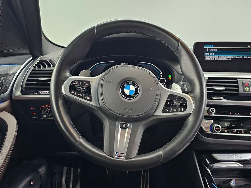 2021 BMW X3 xDrive 30e M Sport photo 13