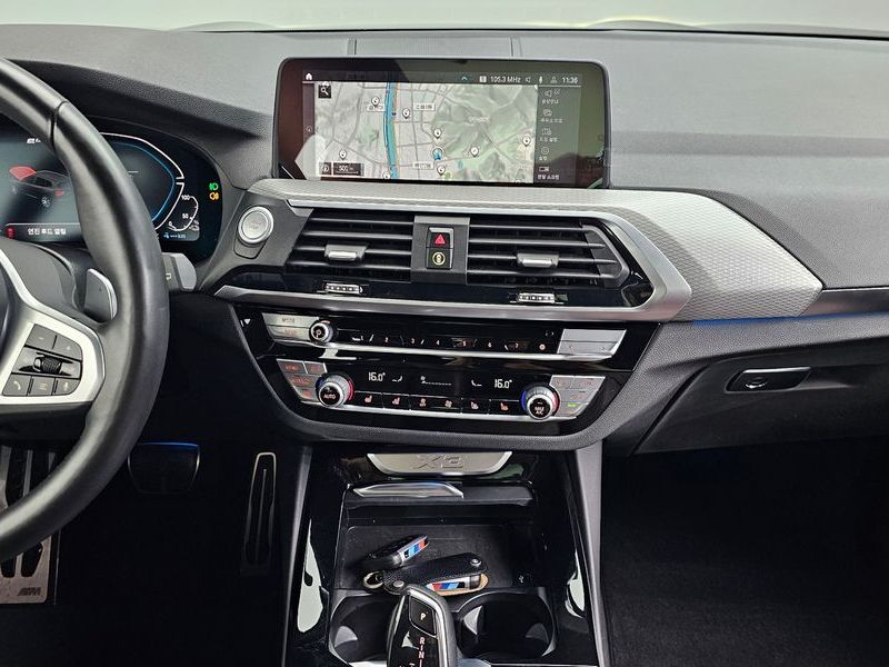 2021 BMW X3 xDrive 30e M Sport photo 19