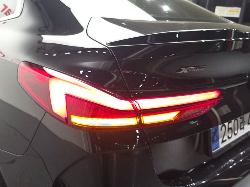 2023 BMW 2 Series M235i xDrive photo 23