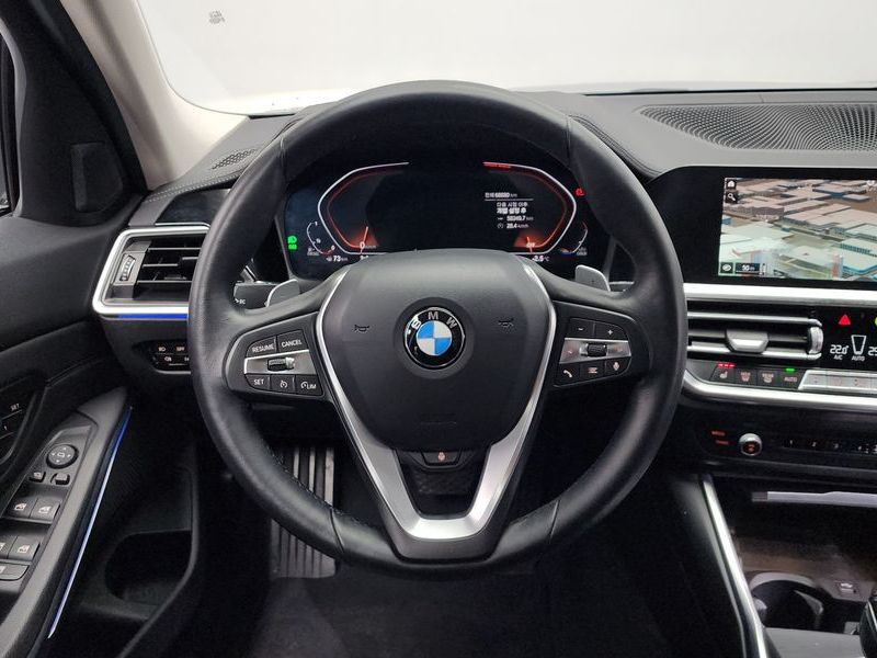 2021 BMW 3 Series 320d Luxury photo 13