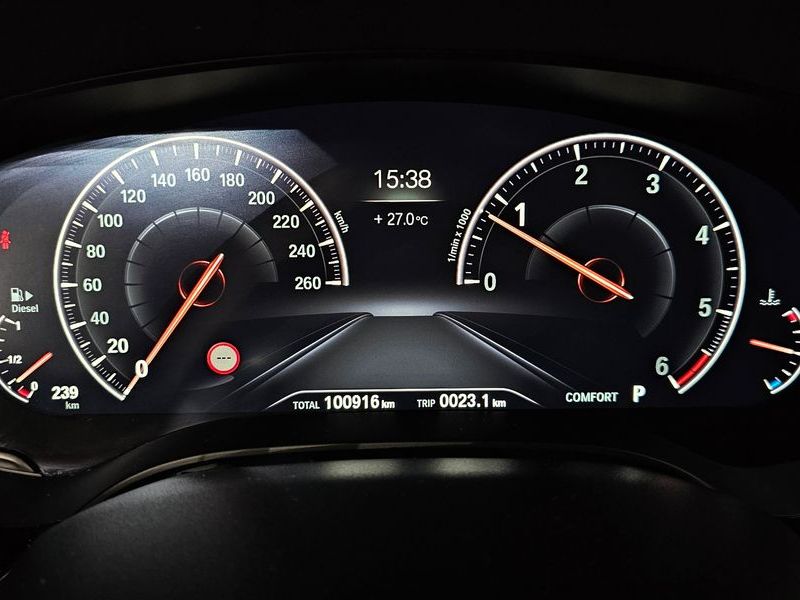 2019 BMW 5 Series 520d M Sport Package Plus photo 8
