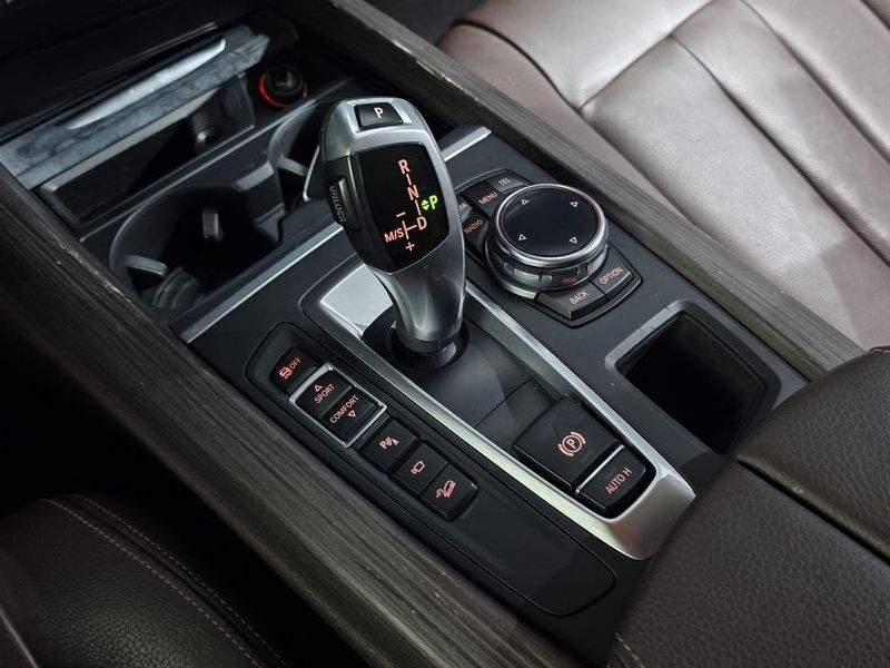 2014 BMW X5 xDrive 30d photo 9