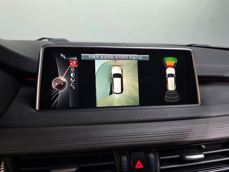 2014 BMW X5 xDrive 30d photo 16