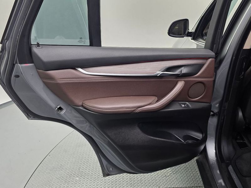 2014 BMW X5 xDrive 30d photo 26