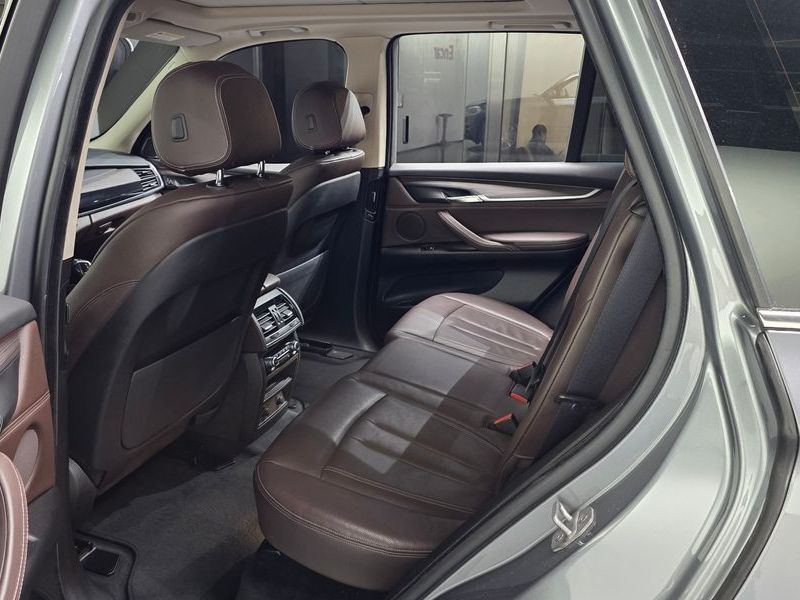 2014 BMW X5 xDrive 30d photo 27