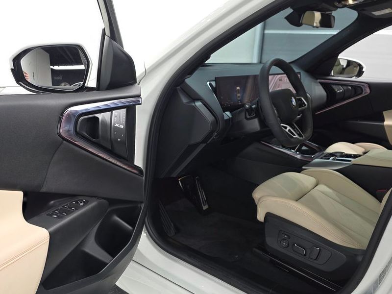 2025 BMW X3 xDrive 20 M Sport photo 10