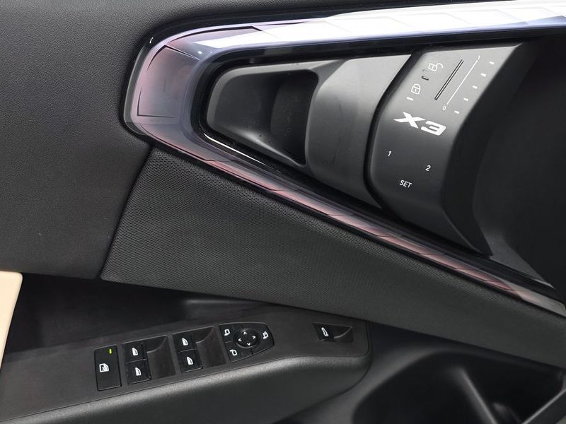 2025 BMW X3 xDrive 20 M Sport photo 28