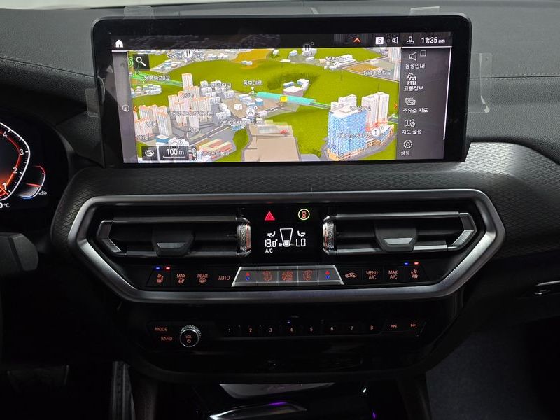 2024 BMW X4 xDrive20i M Sport photo 13
