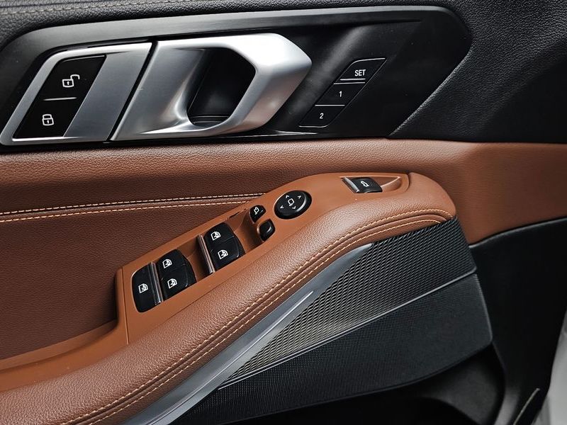 2022 BMW X5 xDrive 30d M Sport photo 18
