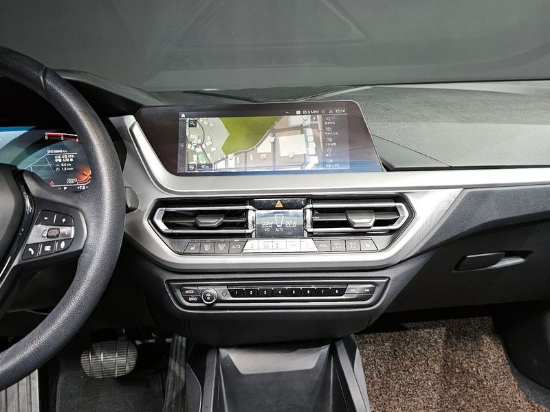 2020 BMW 2 Series 220d Advantage photo 18