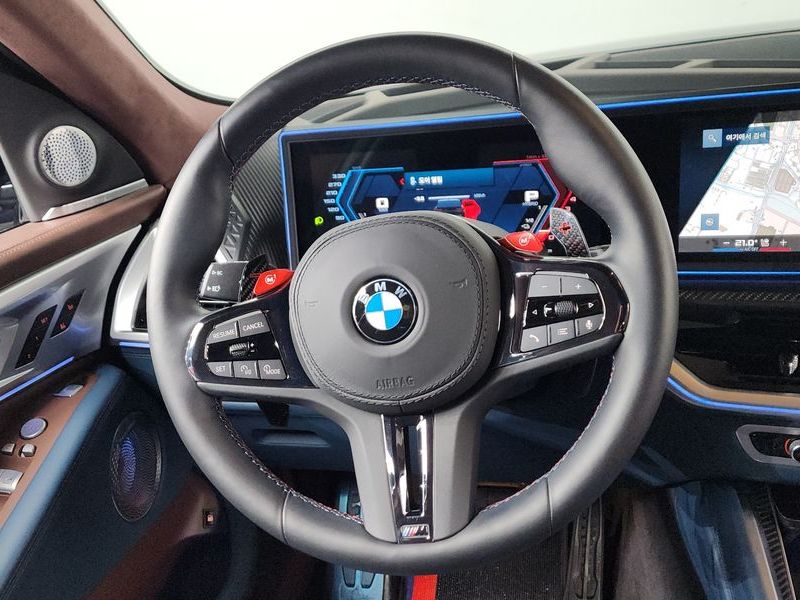 2025 BMW XM 4.4 photo 14