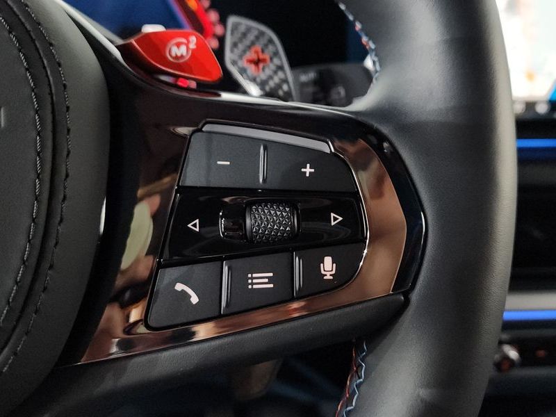 2025 BMW XM 4.4 photo 19