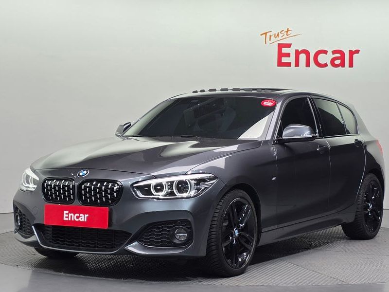 2018 BMW 1 Series 118d M Sport Shadow 5 Door photo 1