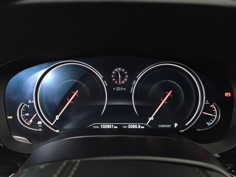 2017 BMW 5 Series 530i M Sport Package Plus photo 8