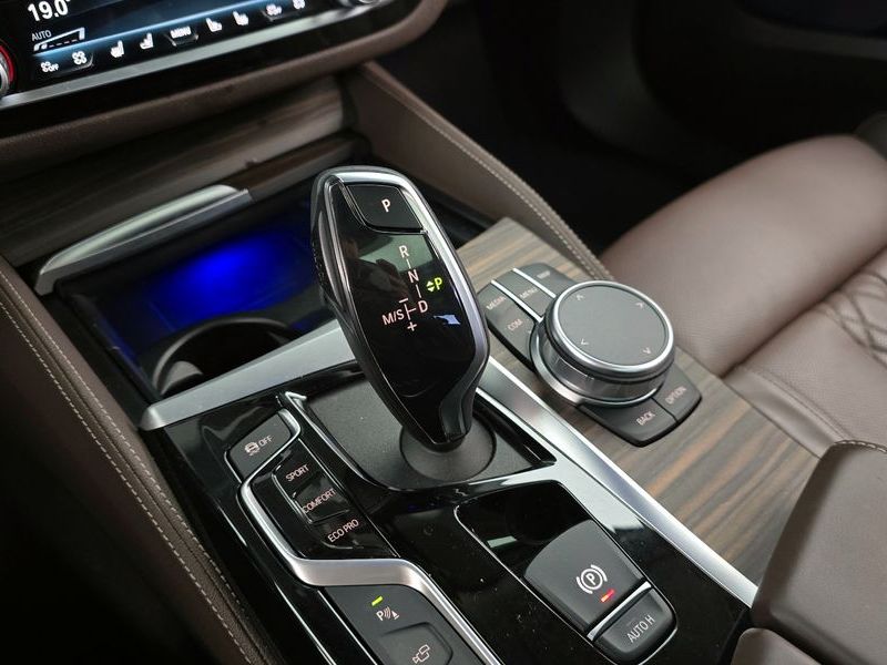 2020 BMW 6 Series 640i xDrive Luxury photo 9