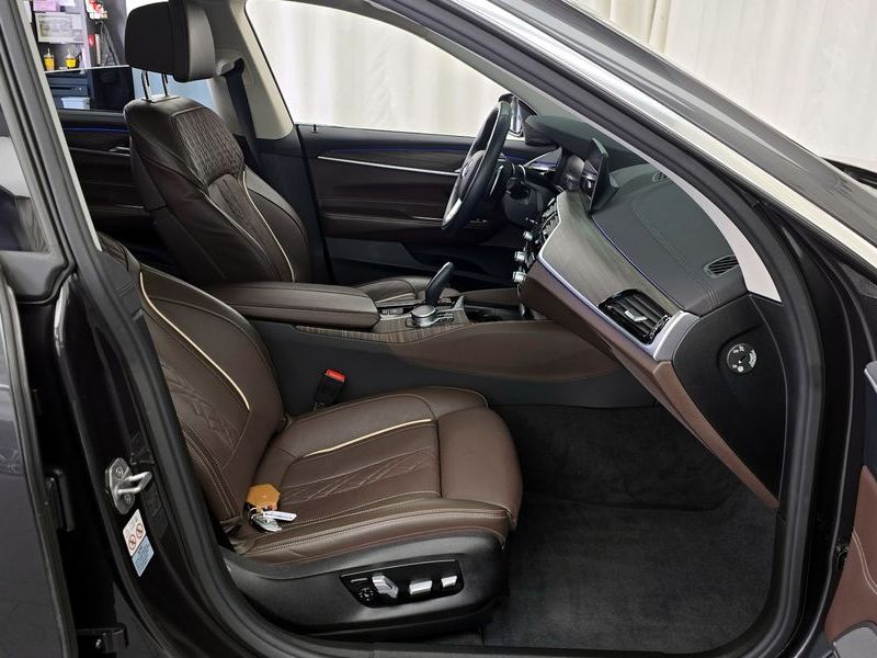 2020 BMW 6 Series 640i xDrive Luxury photo 11