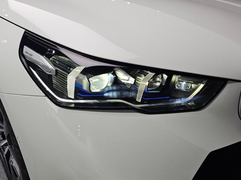 2025 BMW 5 Series 520i M Sport photo 22