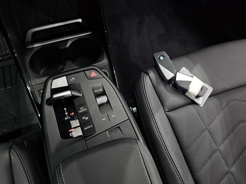 2023 BMW 2 Series 218d Advantage photo 9