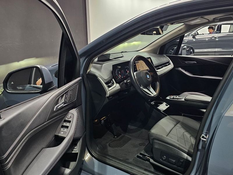2023 BMW 2 Series 218d Advantage photo 10