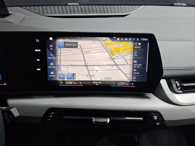 2023 BMW 2 Series 218d Advantage photo 12