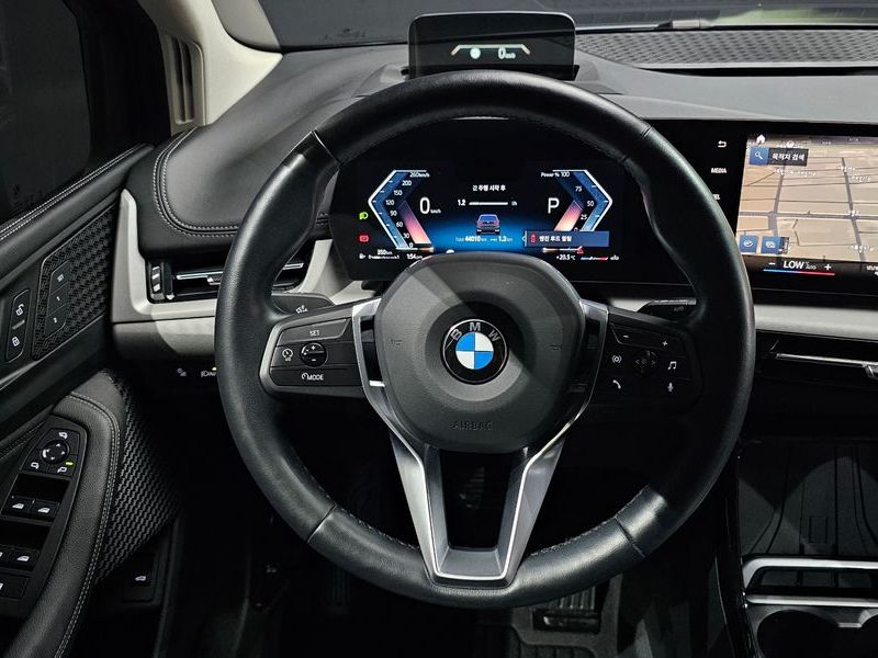 2023 BMW 2 Series 218d Advantage photo 13