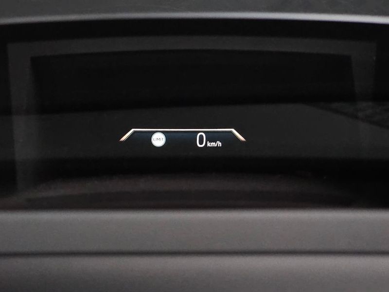 2023 BMW 2 Series 218d Advantage photo 27