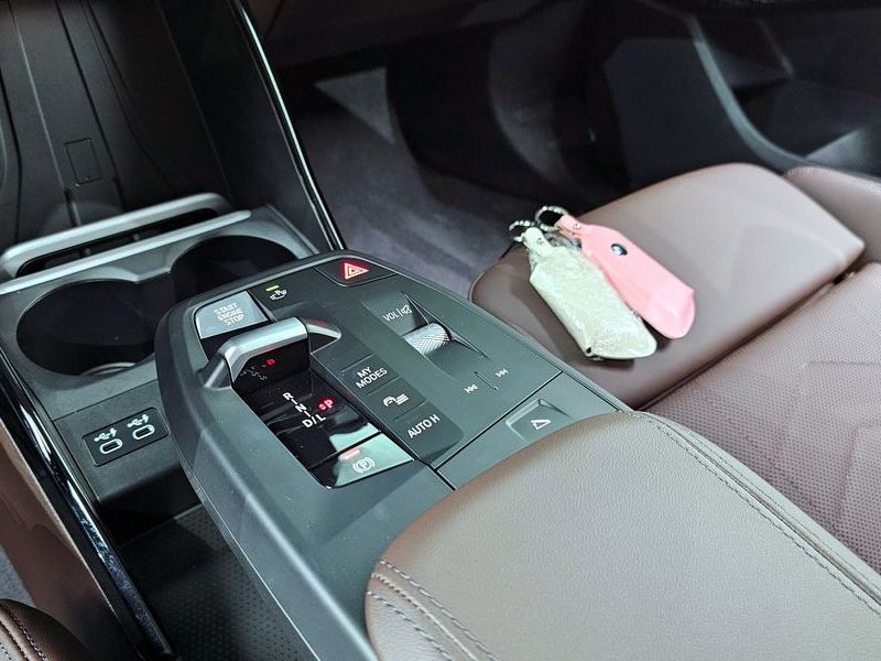 2024 BMW 2 Series 220i Advantage photo 9