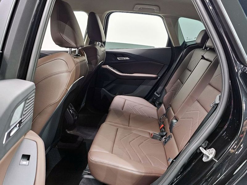 2024 BMW 2 Series 220i Advantage photo 11