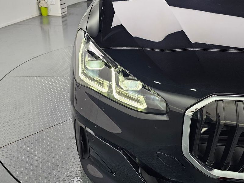 2024 BMW 2 Series 220i Advantage photo 22