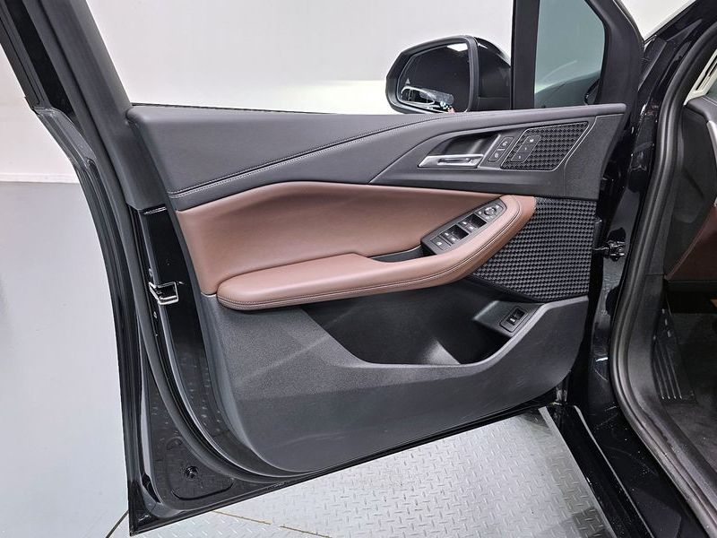 2024 BMW 2 Series 220i Advantage photo 24