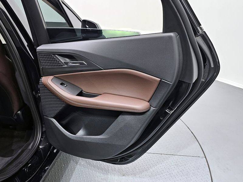 2024 BMW 2 Series 220i Advantage photo 25