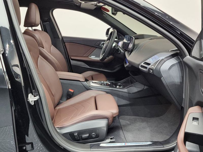 2026 BMW 1 Series 120 M Sport photo 26