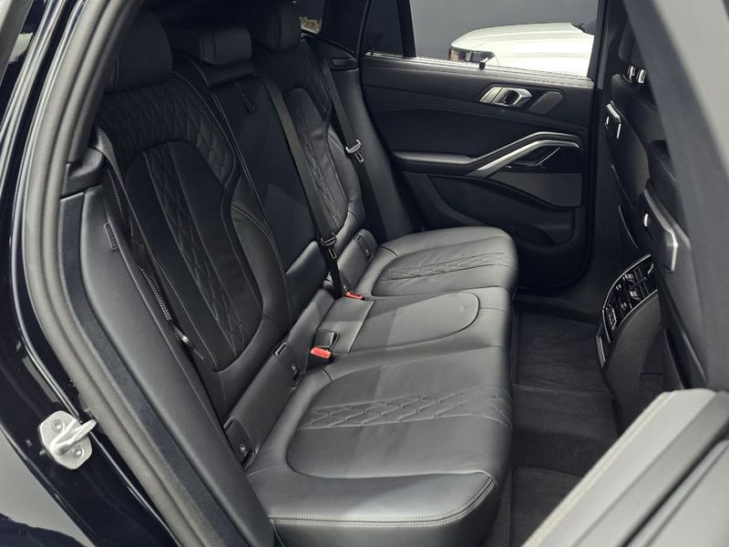 2026 BMW X6 xDrive30d M Sport photo 10