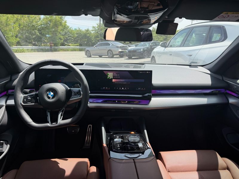 2026 BMW 5 Series 530i xDrive M Sport Pro Special Edition photo 7