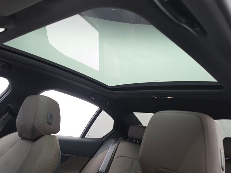 2026 BMW 5 Series 520i Special Edition photo 20