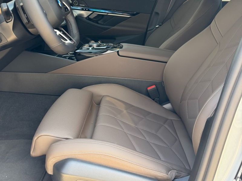2026 BMW 5 Series 520i Special Edition photo 7