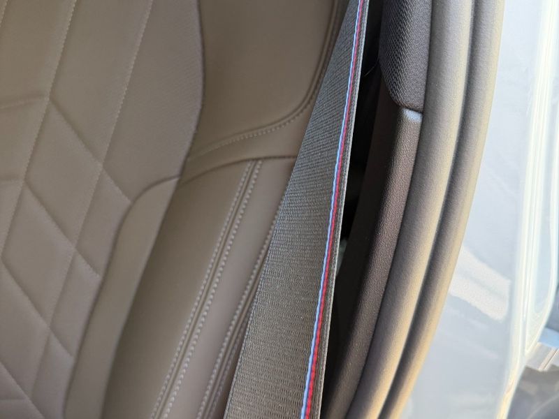 2026 BMW 5 Series 520i Special Edition photo 8