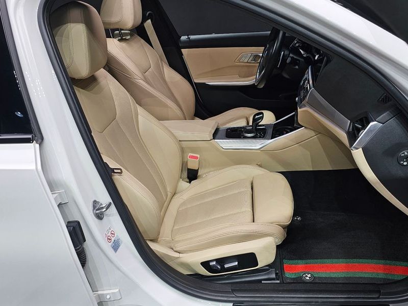 2022 BMW 3 Series 320d M Sport photo 10